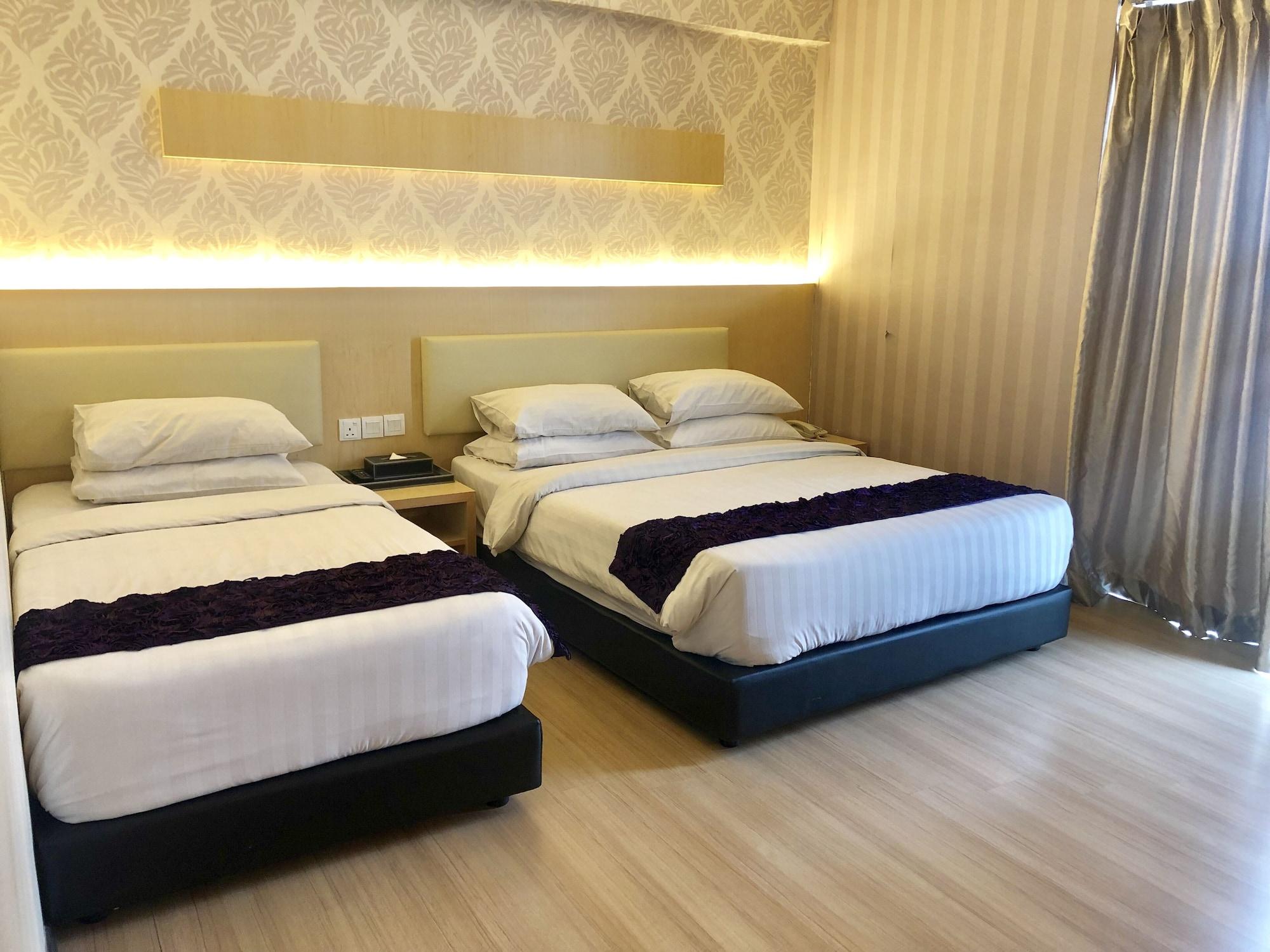 Pariss Hotel Джохор Бахру Екстериор снимка