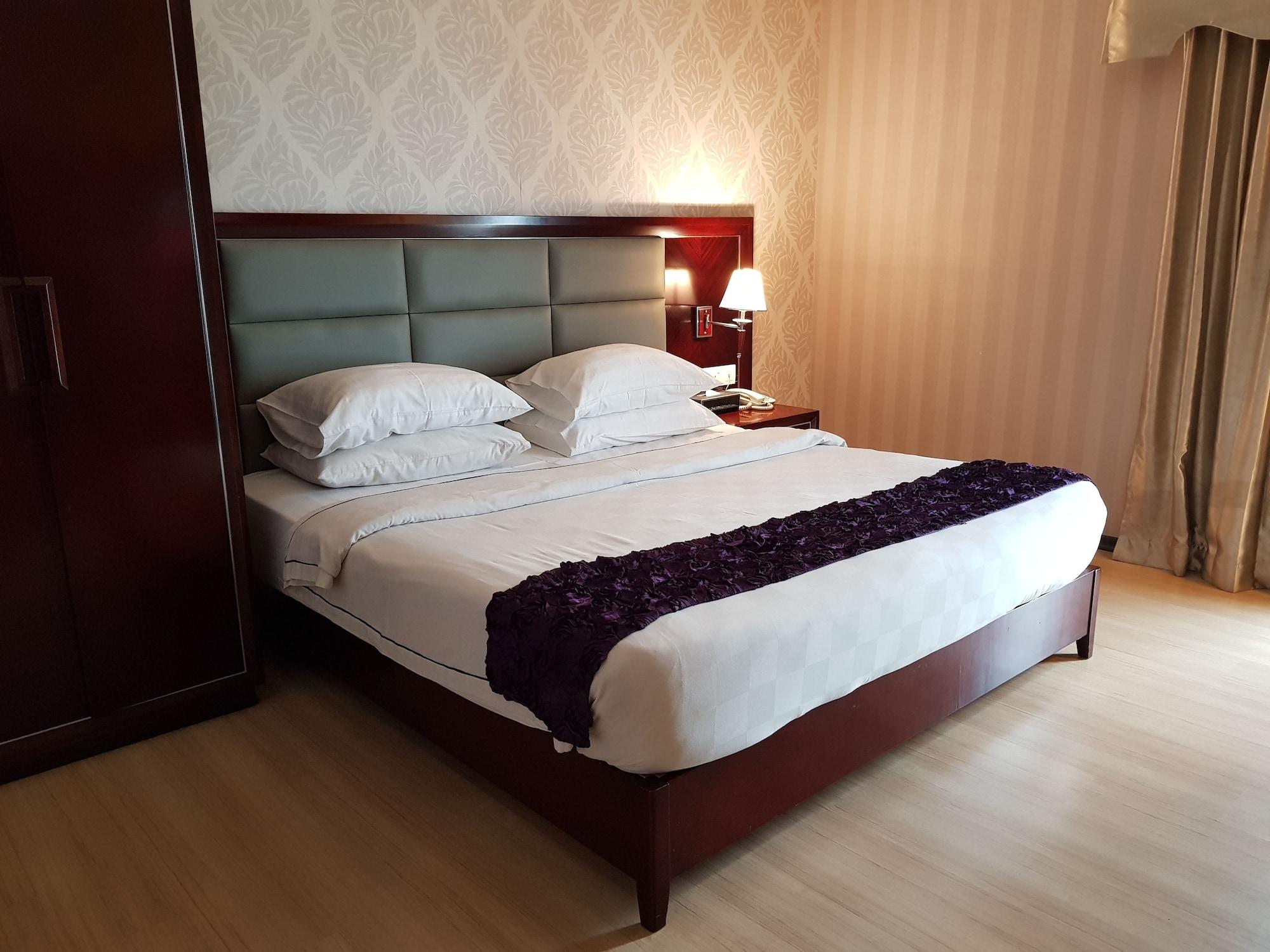 Pariss Hotel Джохор Бахру Екстериор снимка