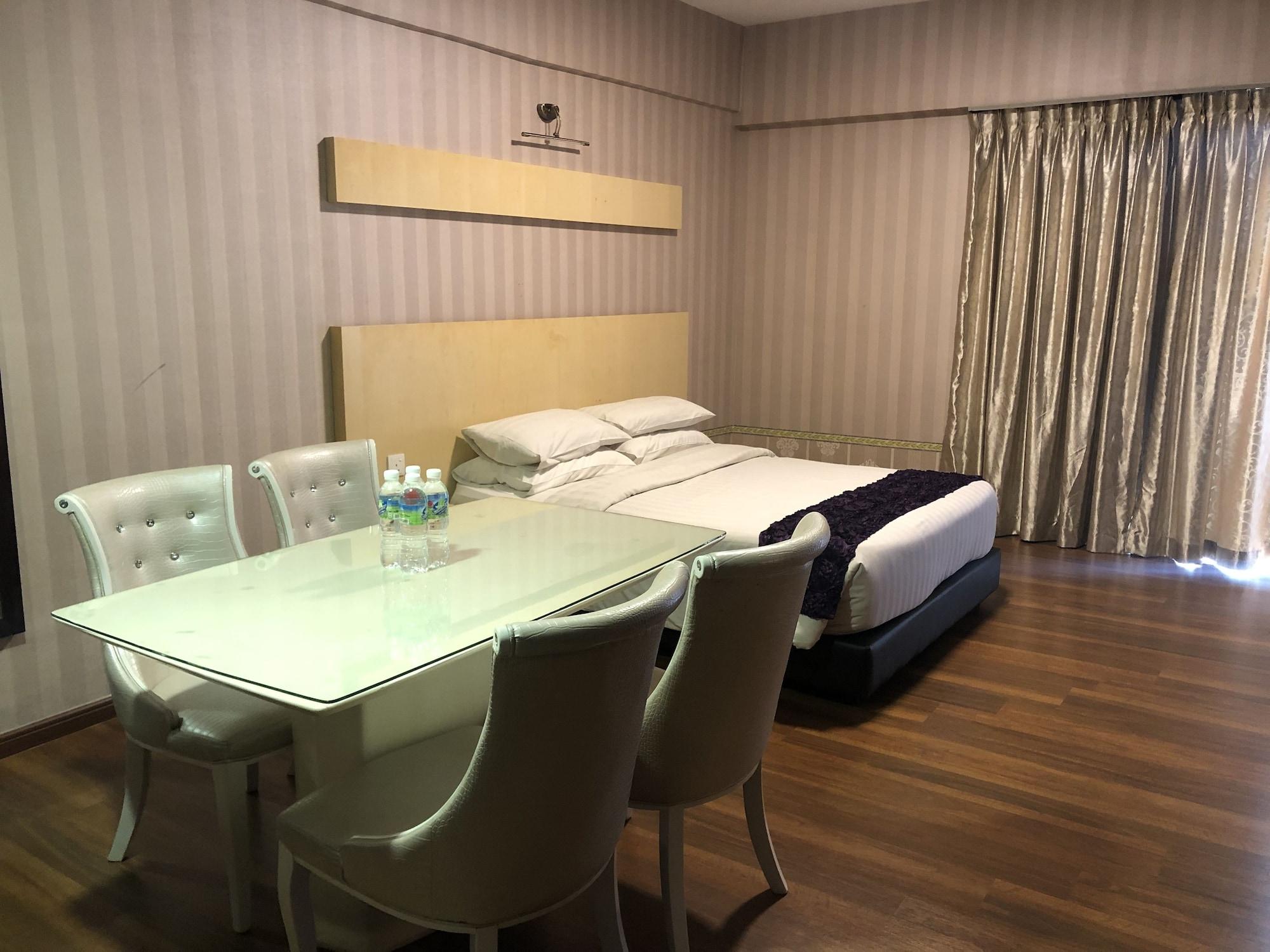 Pariss Hotel Джохор Бахру Екстериор снимка