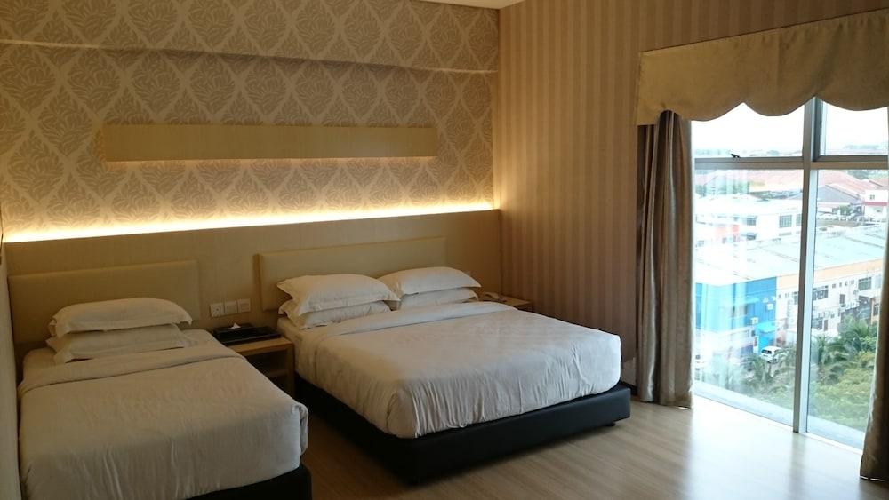 Pariss Hotel Джохор Бахру Екстериор снимка