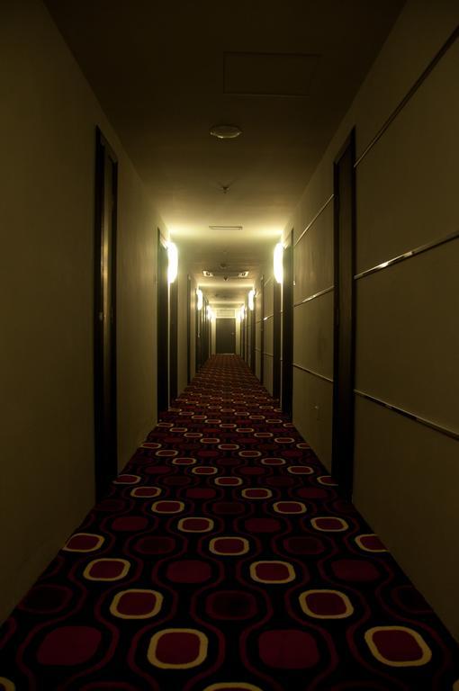 Pariss Hotel Джохор Бахру Екстериор снимка