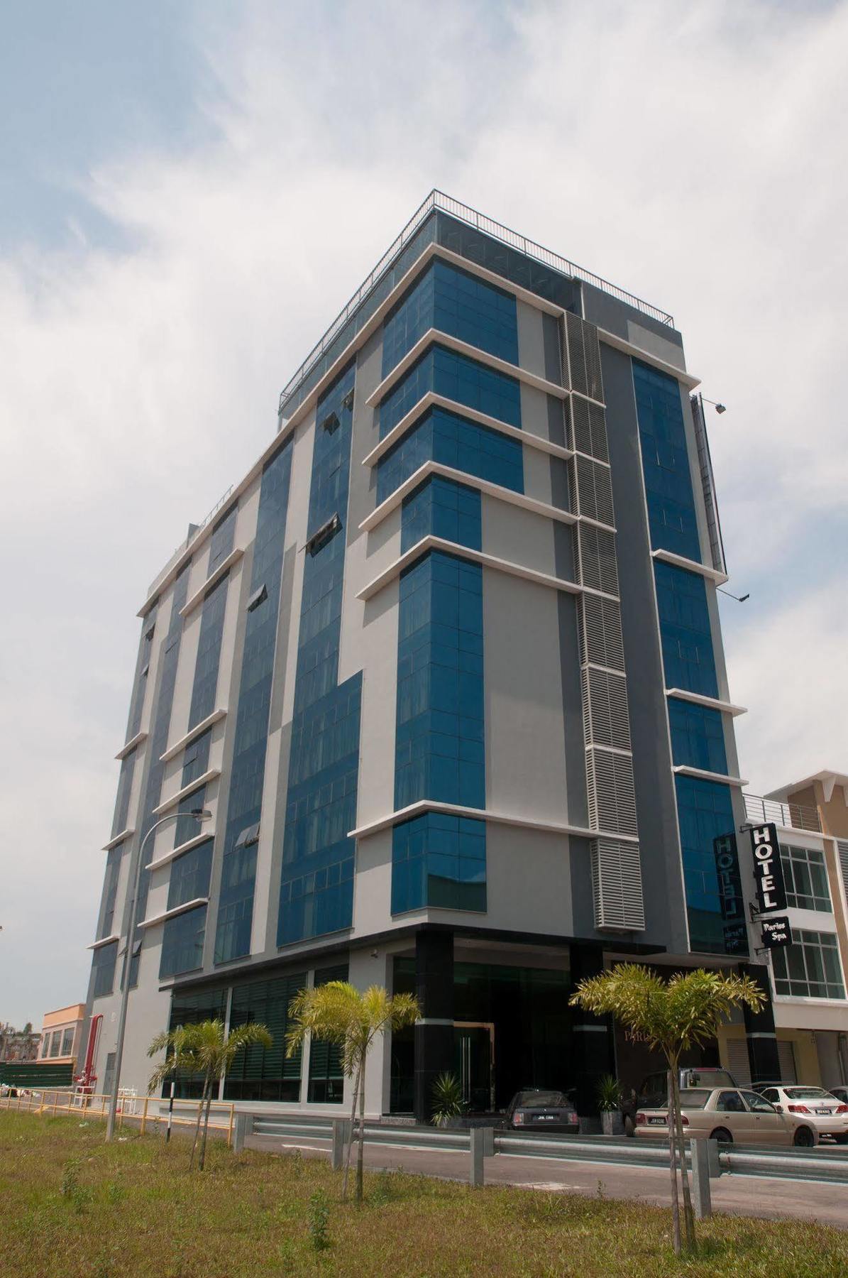 Pariss Hotel Джохор Бахру Екстериор снимка