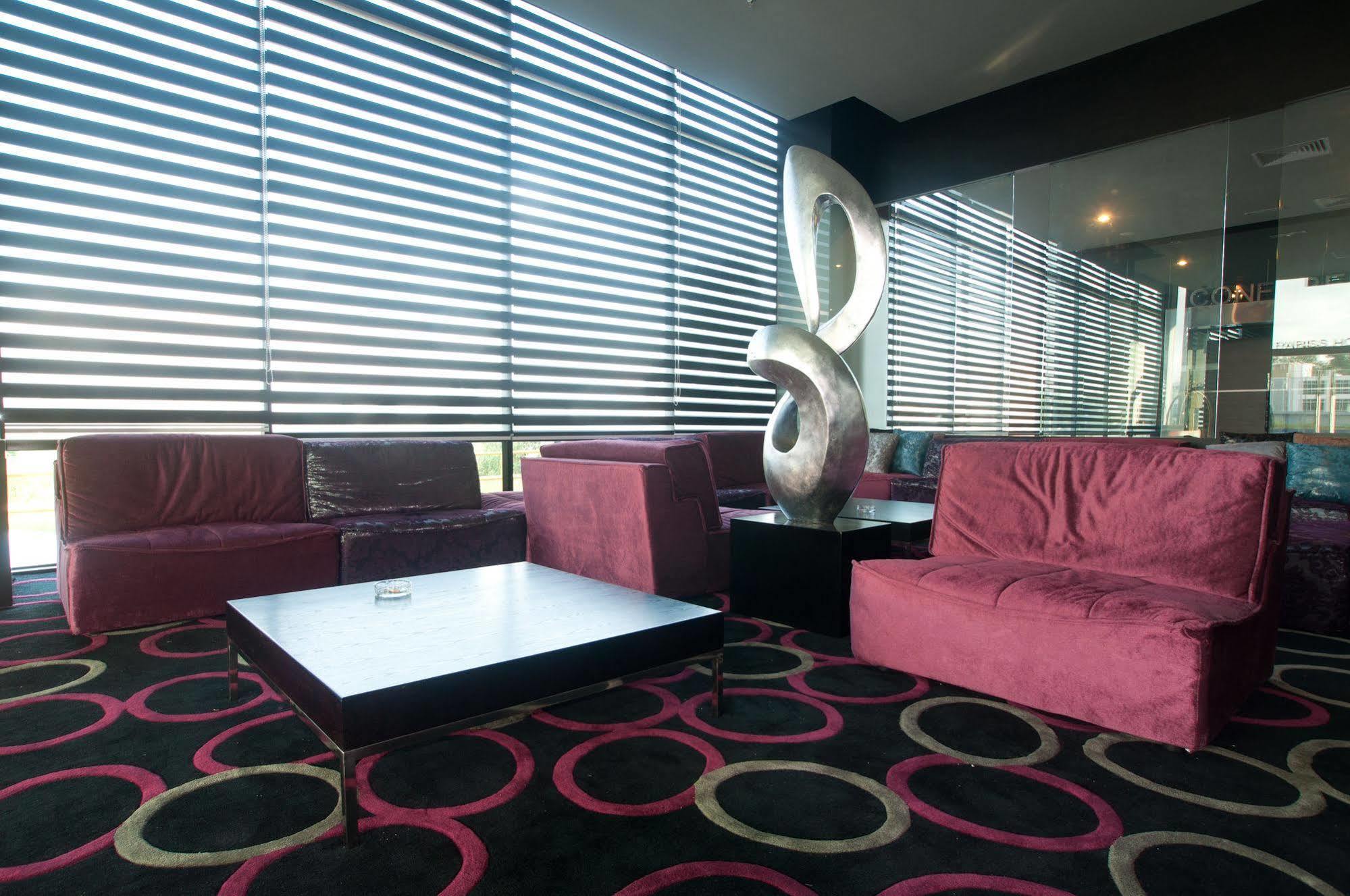 Pariss Hotel Джохор Бахру Екстериор снимка